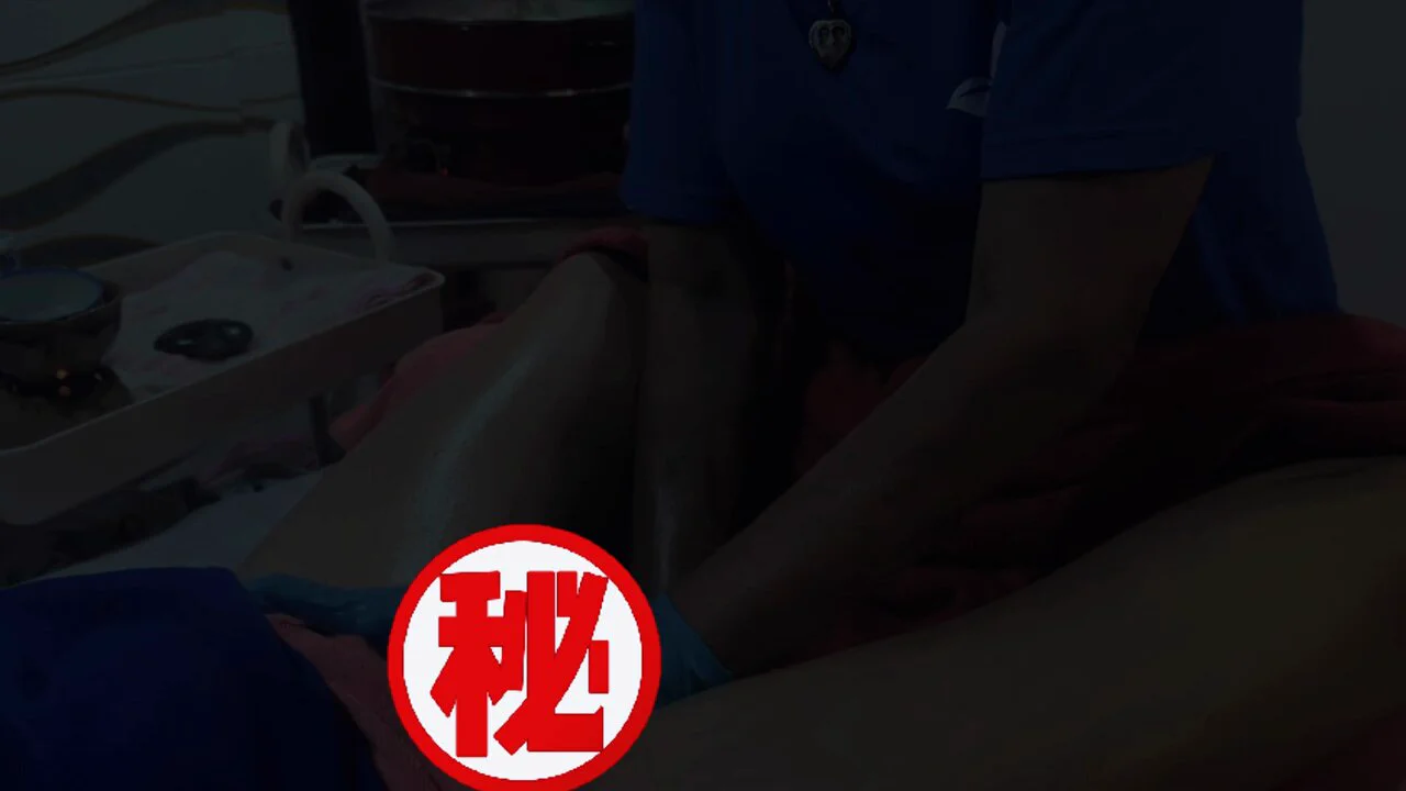 Amy泰国曼谷抓凤筋直播视频，在老公面前发出奇怪的声音，到泰国旅游的朋友可以体验抓龙筋和抓凤筋，喜欢Amy的可以到油管订阅，以后新视频第一时间发在那https://t.co/AqAKIsguKH评论区有店家资讯 https://t.co/GKIyHRW7Ct
