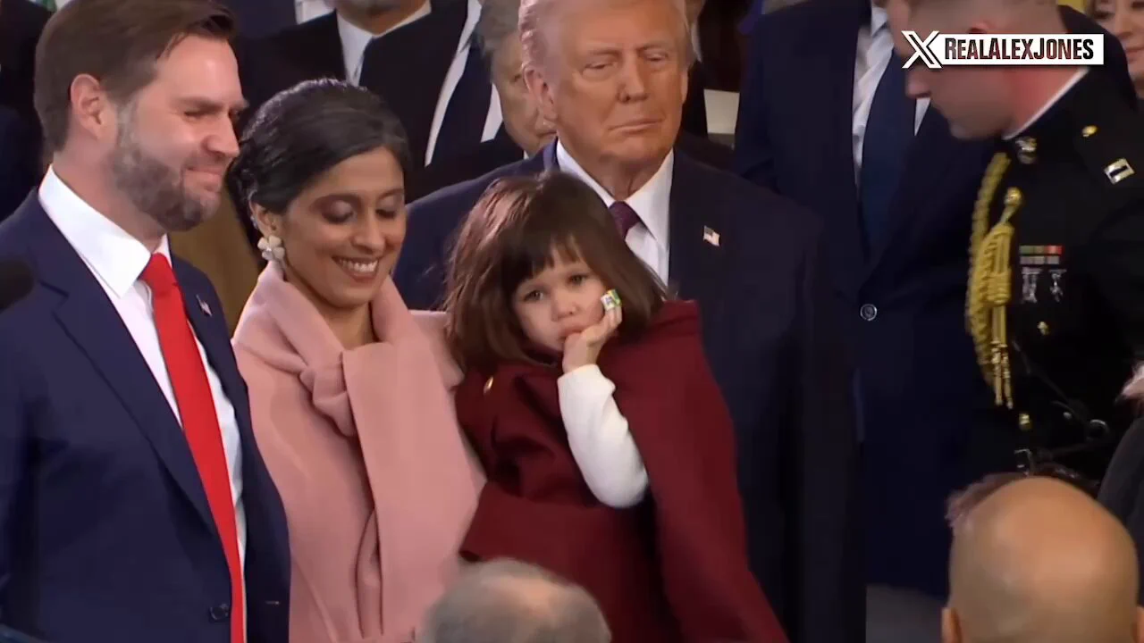JD Vance Sworn In As Vice President By Justice KavanaughLive Inaguration Coverage Here:https://t.co/8B8Q4Z3IIP https://t.co/5GRT0urVNC