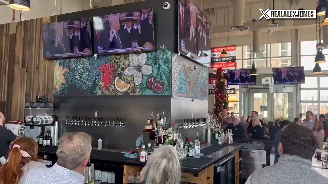 DC Bar Erupts In Cheers As The Return of Trump Has Commenced Live Coverage Here:https://t.co/8B8Q4Z3IIP https://t.co/LbrYhzi07n
