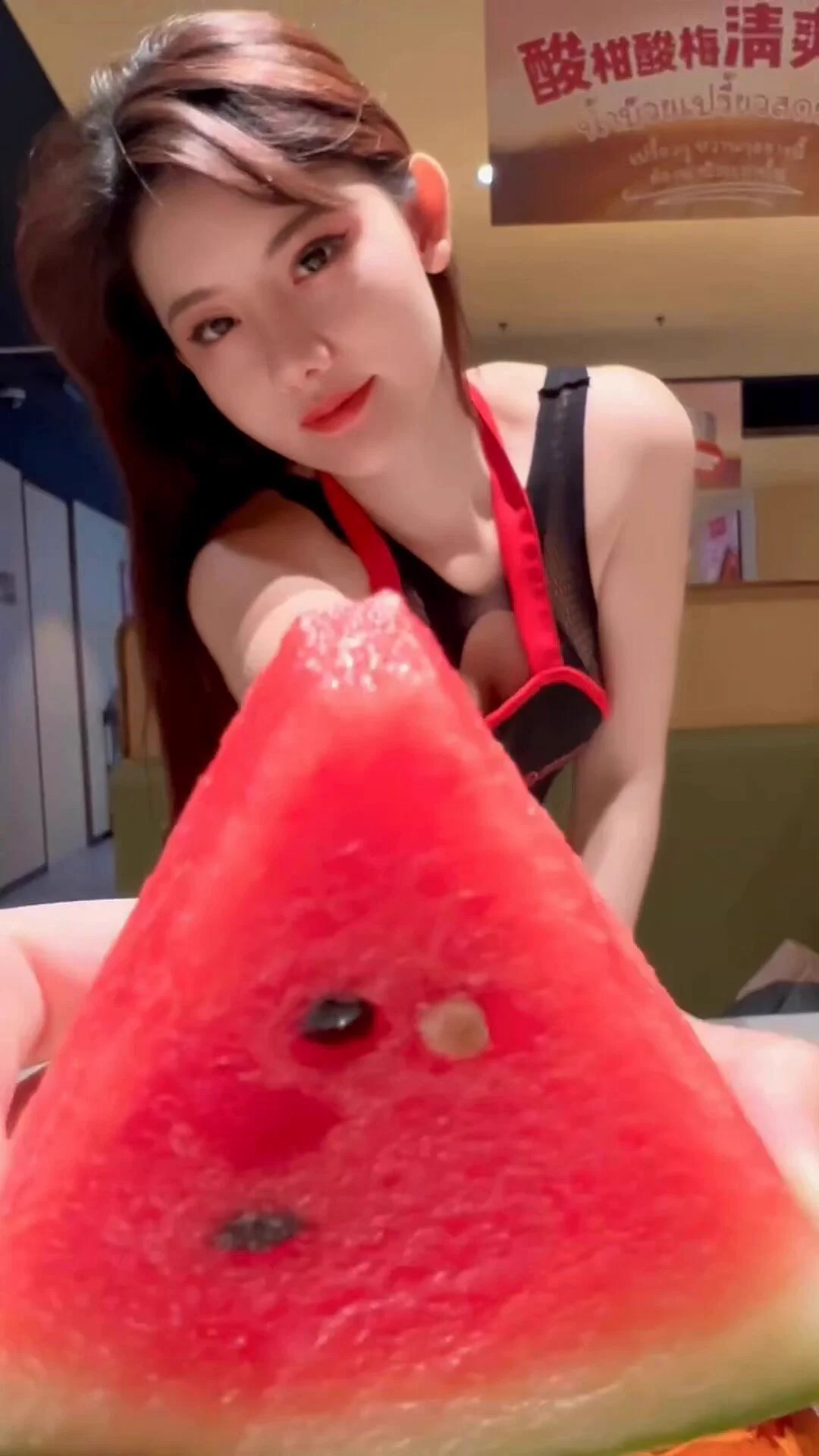 还会不会在海底捞碰见脱光赤裸穿围裙的阿朱呢？宝贝们都是从多久开始认识我的呢？@SexytoBaby@SexytoLady@SexytoDoll@SexytoGirl https://t.co/qsOei5J89R