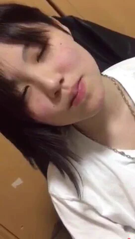 长的这么清纯可爱，吃鸡吧倒是一点不含糊，还他妈喜欢帮别人口爆😳😳😳🚫因时长限制🚫🔞完整版已放评论区 进电报群观看🔞 https://t.co/Av6rZJS2cY