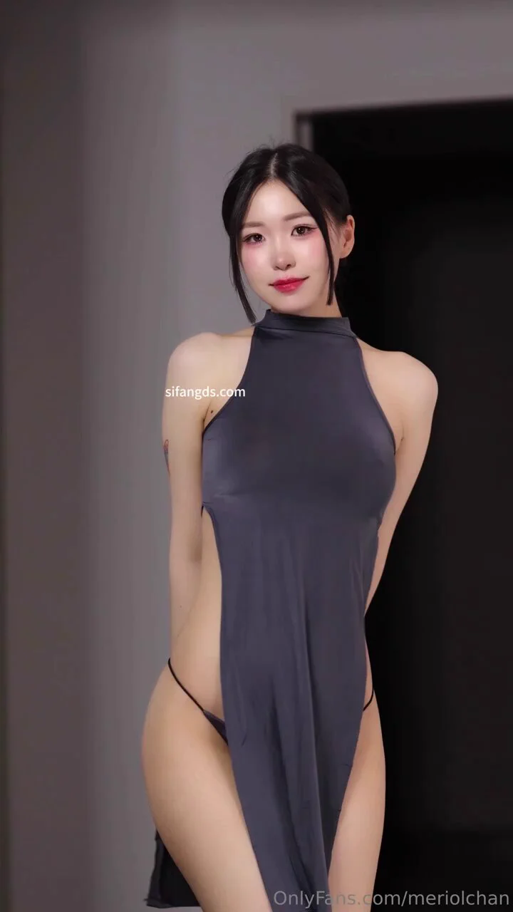 從來會情人的衣服都是他挑的，怎麼樣還看不？不過卻是是方便了，方便他脫下來了！投稿💌：@SexytoBaby@SexytoLady@SexytoDoll@SexytoGirl https://t.co/n370LQiAJW