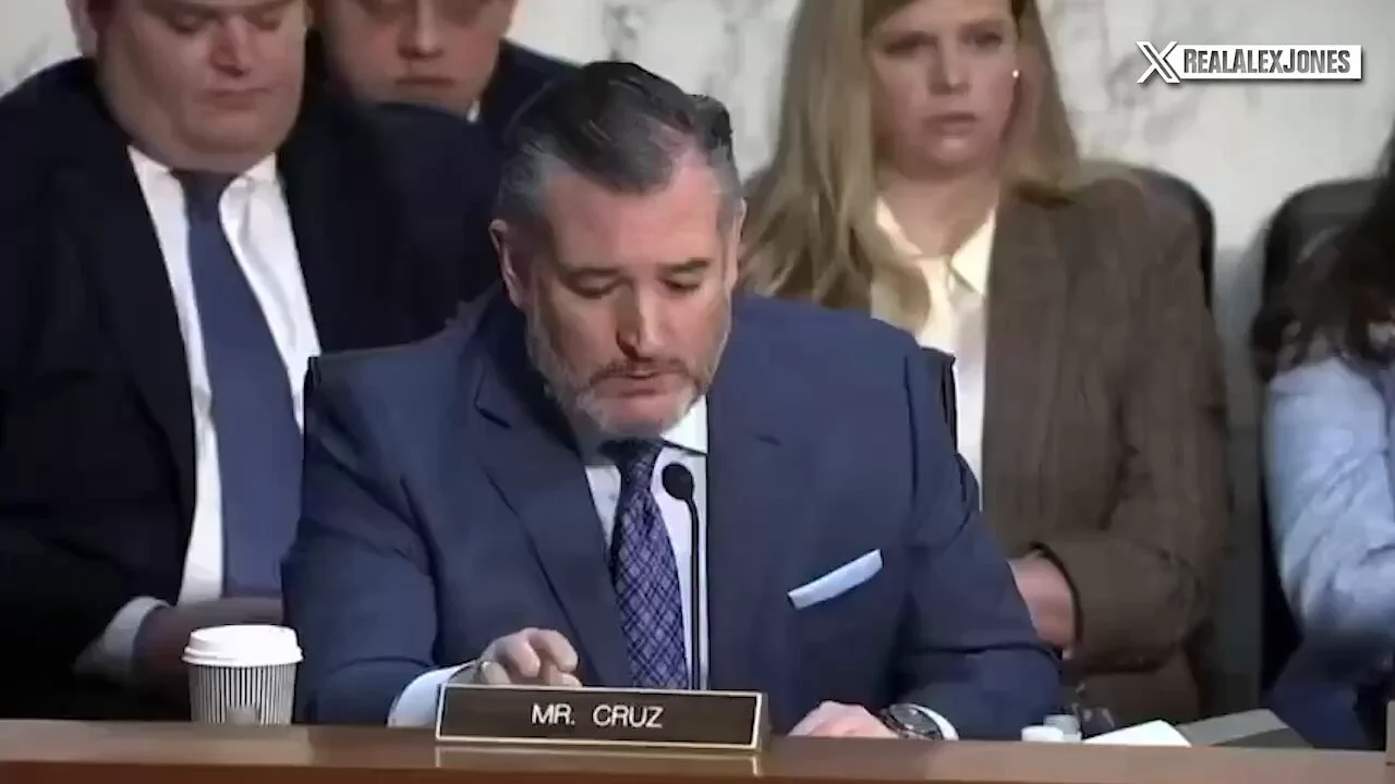Massive J6 Bombshell: Kash Patel Just Told The World That Democrats Pelosi, Schumer and DC Mayor Bowser All Refused 20K National Guard Troops Mobilized By Trump Days Before The Capitol Riot Breaking News and Reports Are Here:https://t.co/hbtaSvJMVC https://t.co/sNxAOHuKOI