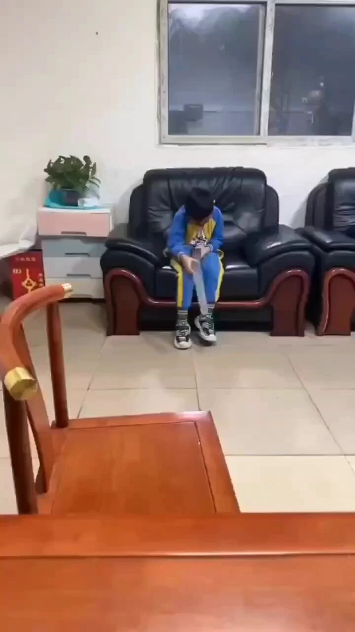 当你的幻龙被亲戚小孩发现后该怎么办？ https://t.co/swHiGSebtJ
