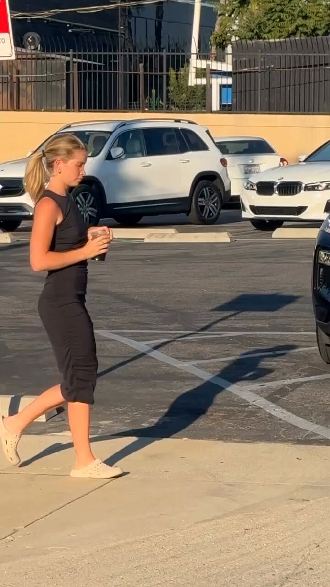 Jadi Pingin Jualan Kopi di Deket Situ https://t.co/yFpPLCyLpL