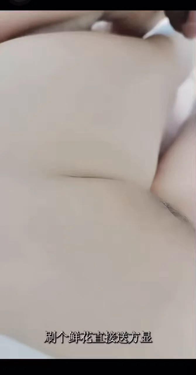 忽悠初中小侄女儿帮舅舅办完这场直播就给你买电脑，“舅舅轻点！”“没事，你舅妈不会回来的。”无套艹B包真实白虎馒头一线天处钕，刺刀见红！毛都没长齐。完整版限时免费观看👉 https://t.co/ebchG2mfwA（如果链接打不开请复制到浏览器打开）搜索关键词：勾搭那些事 https://t.co/SfE8AG9OCY
