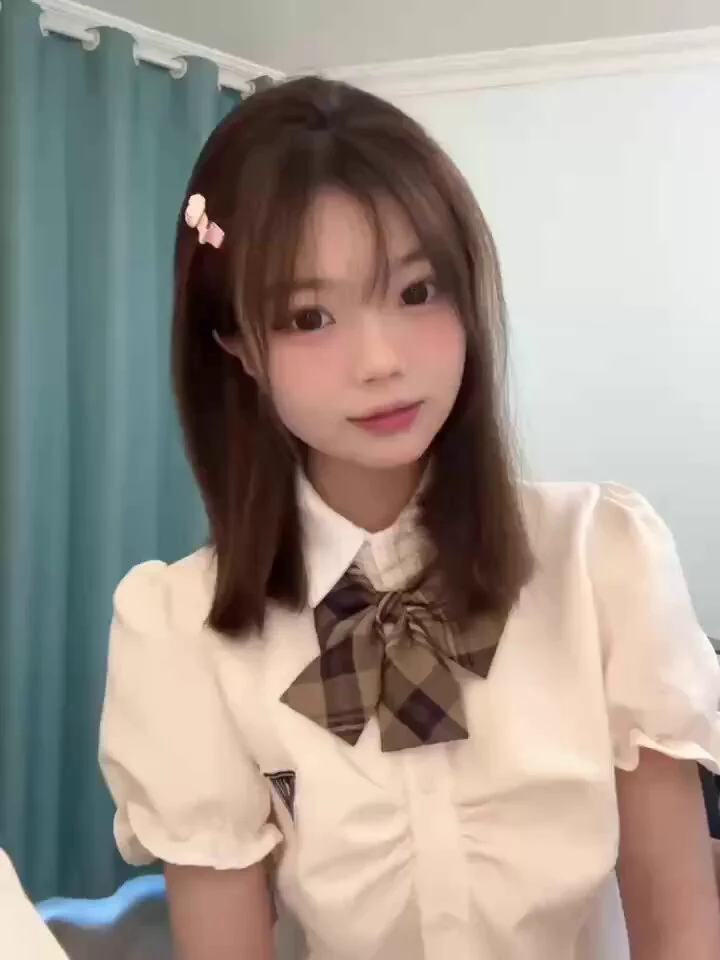 萌萌兔 静安-平年龄  06身高162体重82真🐻C筷子腿  超紧致  小巧玲珑易推倒 https://t.co/YLE9FcZzMF
