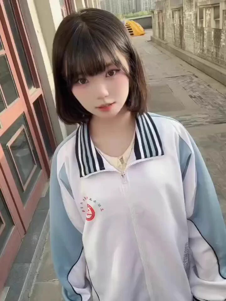 萌萌兔 静安-平年龄  06身高162体重82真🐻C筷子腿  超紧致  小巧玲珑易推倒 https://t.co/YLE9FcZzMF