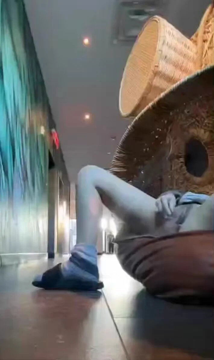 😠 重磅 调教极品母狗学生妹户外lc自慰任务🚫因时长限制🚫🔞完整版已放评论区 进电报群观看🔞 https://t.co/yngQTqv2JR