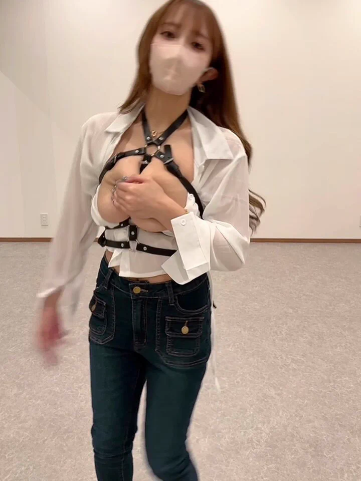 Jカップバックダンサーの手離し丸見えver💃を見たい方は...❶フォロー＆投稿をラブリツ🫰🏻❷↓のLiNEのお友達になった人限定で配信します🎁✨https://t.co/GnprlDeZ4x https://t.co/YSCO1QlKX7