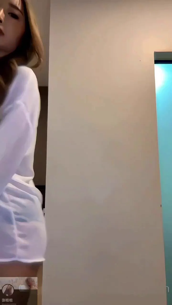 刚陪完老板就来陪弟弟，我的逼里和屁眼周围还留着老板的精液， 这臭弟弟就是喜欢姐姐的小蜜穴 ，说水多又紧致 臭弟弟别只顾着用手指捅嘛，快，快，快用你的大肉棒插进来，姐姐快受不了 https://t.co/dT3ziqOHWj