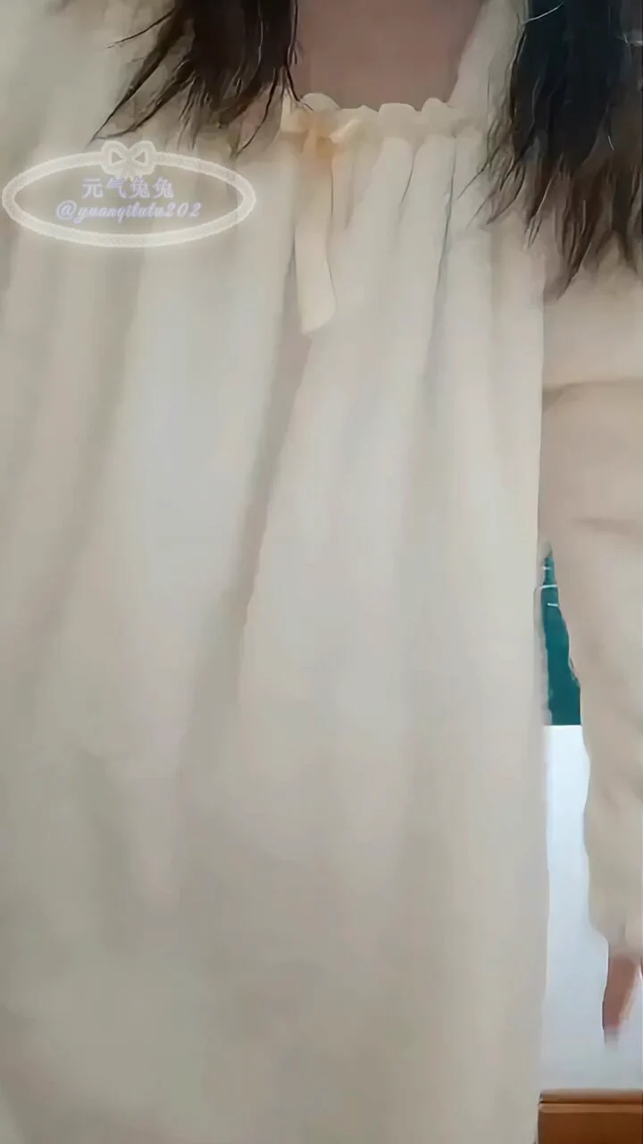粉宝们！需要给你们睡前助个兴吗🤪 https://t.co/FuwrkCDU4Q