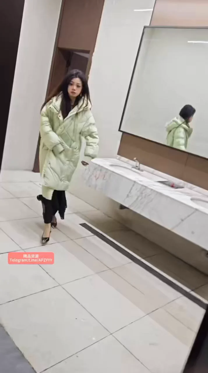 ✨平日高冷女车模 竟然躲厕所偷偷自慰 手法有点娴熟……👉: https://t.co/kYPCONS4WF https://t.co/x6Xpfej6qI