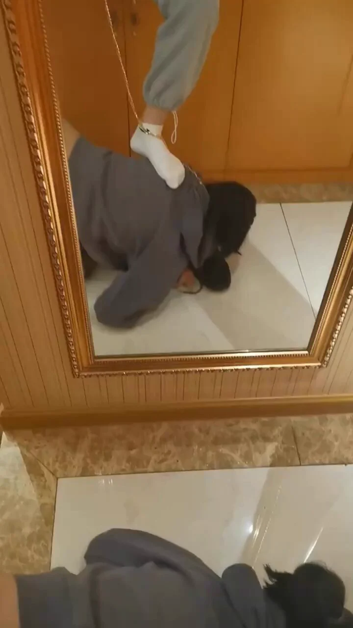 做我的狗要无脑服从主人一切的命令，要作践自己来衬托主人#sm #母狗 #人形犬 #dom #sub #肉便器 #圈养 #美女 #精壶 #宠物 #项圈 #犬调 #奴隶 #性奴 #母畜 #犬化（因平台不能发完整版 完整版看置顶或评论区） https://t.co/QVdbWmqPyG