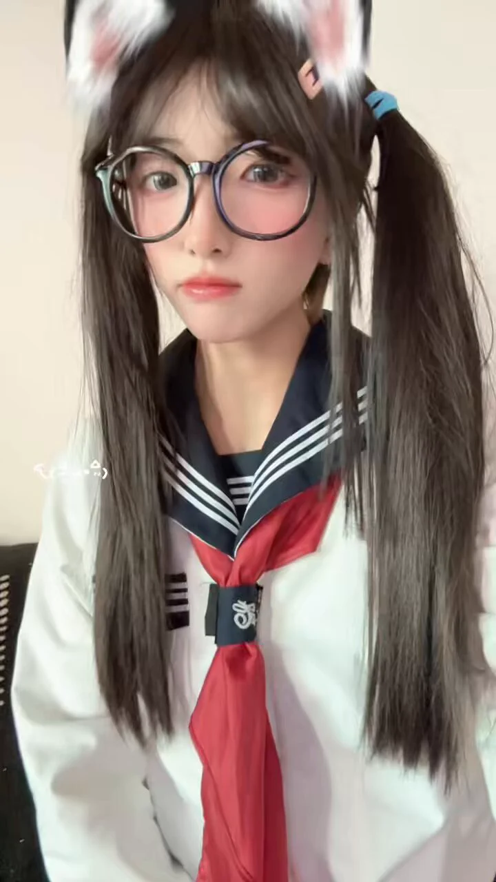 帮你们闻了闻白丝脚丫子😋 #上海cd #ts #男娘 #药娘 #伪娘 https://t.co/zan5dBfWE0