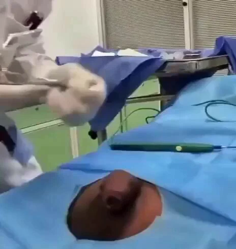 上次割包皮的大叔又来找我，一进门就脱衣脱裤要我给他检查伤口愈合好了没 ，还不好意思的说想肏我，我的得到粉丝们的同意，快告诉我，让他肏 还是等你来肏我。想找不同的人试一下。 私信报名哟，学生就不要私信我 https://t.co/tGahdaexR7