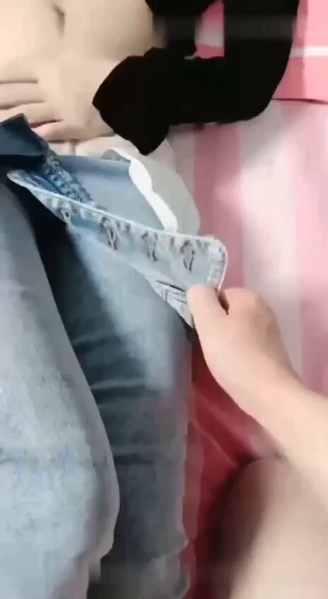学生妹没钱买手机，卖掉初夜，下体见红，买主使劲操点开视频看完整版https://t.co/qwjYOv4W33搜索关键词：万人疯求 https://t.co/DNhZM3HDX4