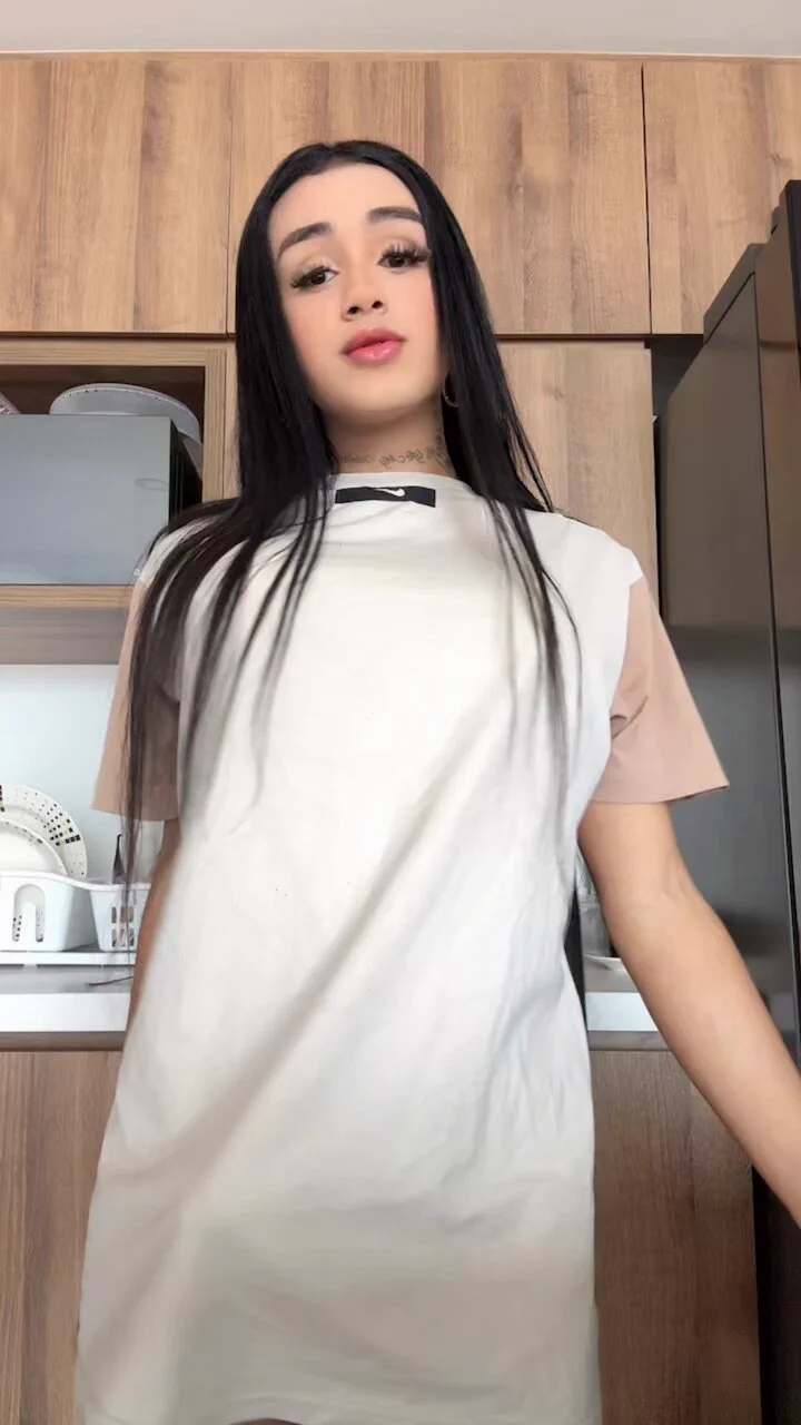 Would you let me wear your clothes if we were dating? 🤭

https://t.co/kgtLpYwOSt https://t.co/eJ5R8bwSs2