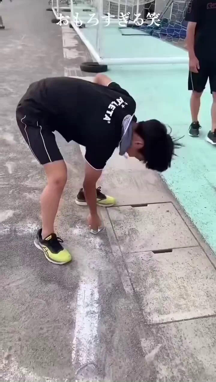 忘れた頃にやってくる真の勇者ニキ https://t.co/v2PrN70B2j