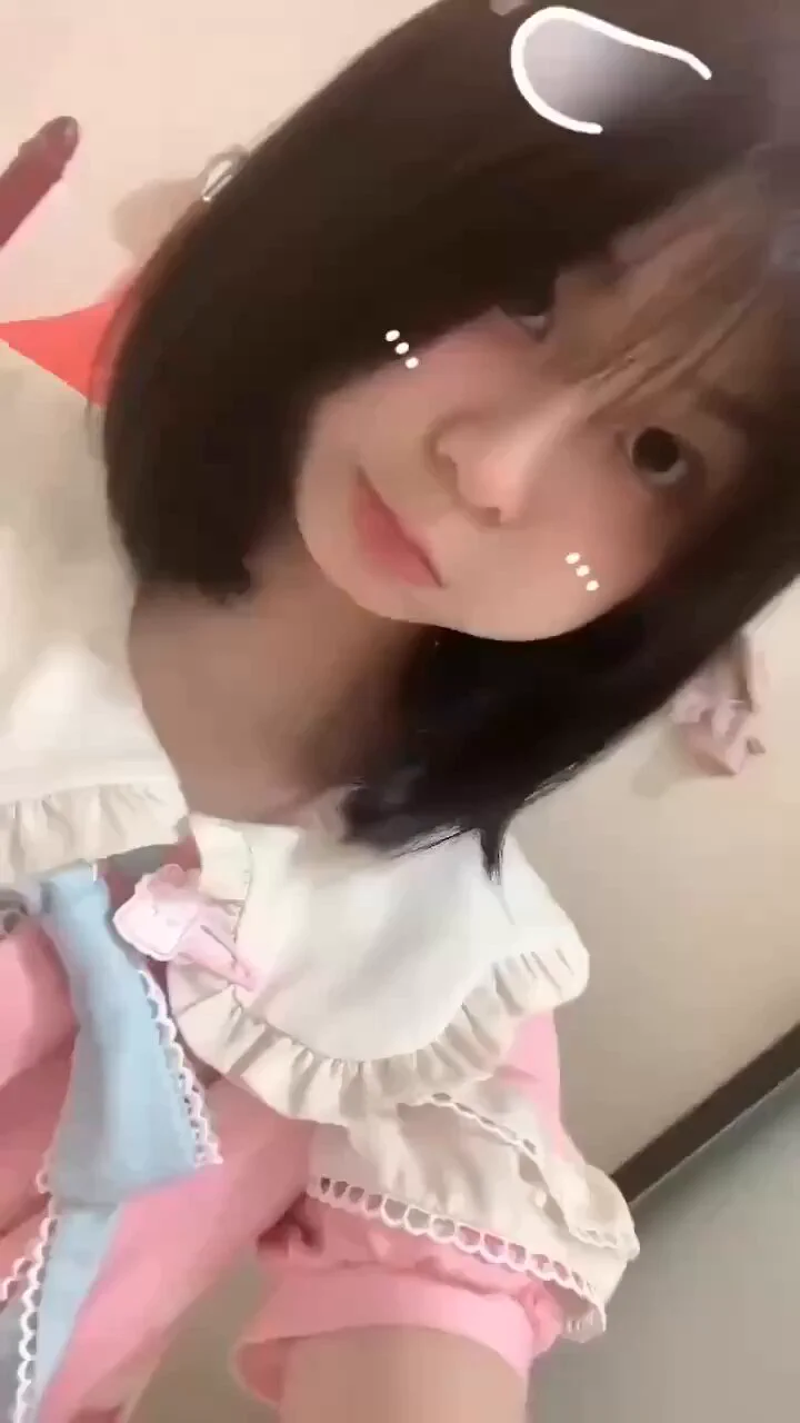 粉丝投稿萝莉颜值00后，爱露出的小骚货，男友投稿照片158张，性骚视频65段，叫床表情超刺激。对白清晰，一直要个不停，水超级多，欲求不满完整版在主页 https://t.co/VbrbWZhL7f