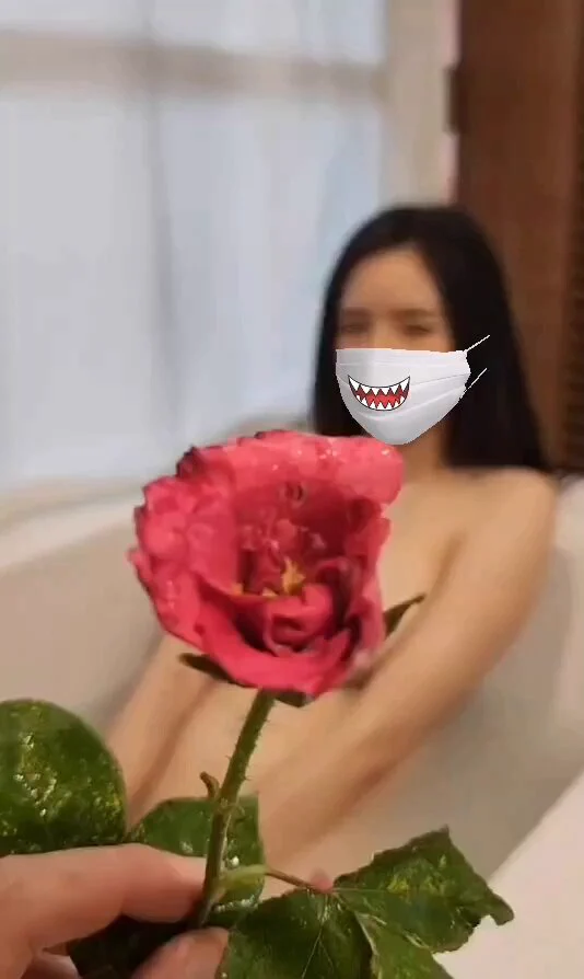 兒童節也太適合來場曖昧放送了吧💘今天在台中遇到的幸運粉絲好會撩害我差點不是選他是直接淪陷了😳💓晚點會在 IG 上再選一位高雄的可愛粉粉～因為我的下一站 就是高雄啦！誰要來當我高雄的小壞壞？🥺#兒童節也想談戀愛 #高雄寶貝快出現 #巡迴放電中⚡️𝘐𝘎:𝘤h𝘪𝘢_𝟢𝟪_𝟤𝟫 https://t.co/NlkwckDJd0
