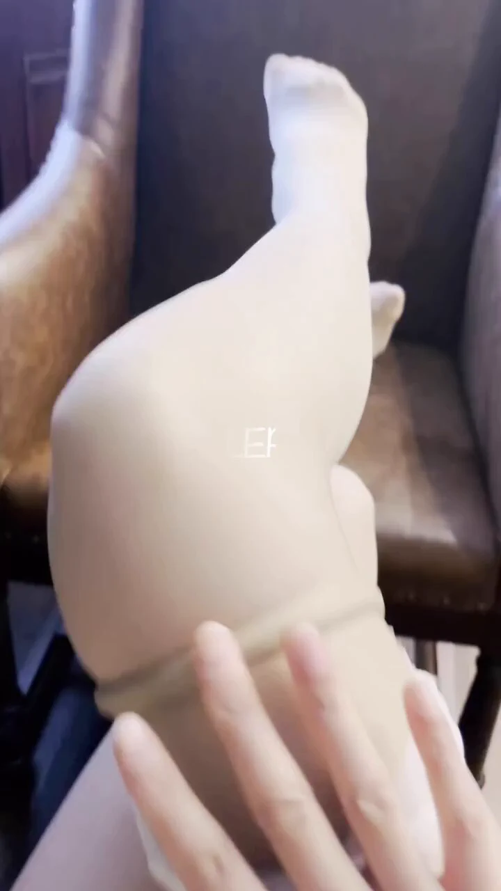 差不多了，有点没意思了，穿穿好准备吃饭去了，还在聊的都先不聊了哈 https://t.co/dviPdIuq5n