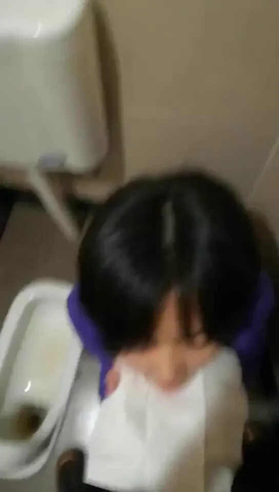 可爱清纯学生在学校给男朋友口交，太真实了，喜欢学生系列的狂喜！单纯美好的高中生活，想起自己的白月光了吗 #学生 #校服 https://t.co/MhdbNRn8nh