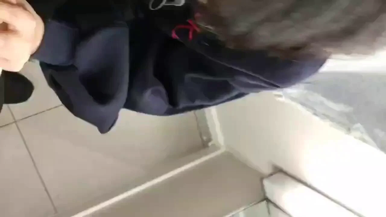 可爱清纯学生在学校给男朋友口交，太真实了，喜欢学生系列的狂喜！单纯美好的高中生活，想起自己的白月光了吗 #学生 #校服 https://t.co/MhdbNRn8nh