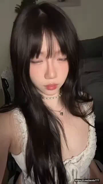 顶级颜值超级高的混血泰国妹子 微胖身材肉乎乎的很可爱 无毛白虎穴更是锦上添花 圆挺的乳房和肥臀 没有明显缺点 堪称完美 附上和青龙白虎斗口交性爱视频完整版已更新评论区 https://t.co/q7ciNcS3Y5