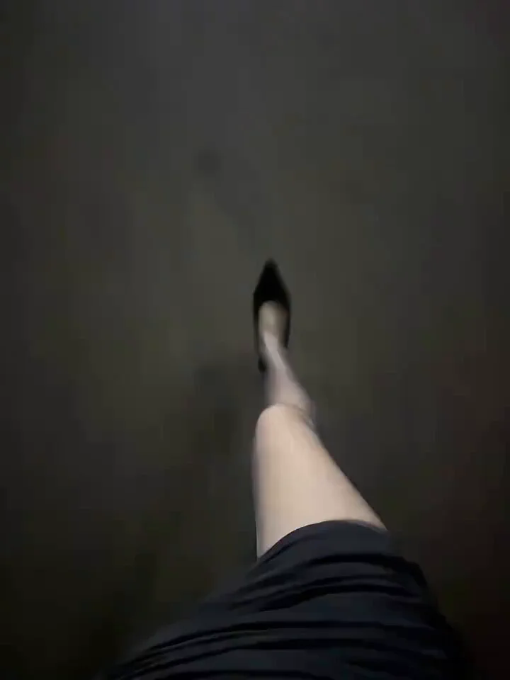 做任务，科韵路，过街隧道把B露。 https://t.co/ukE5PrkwEr