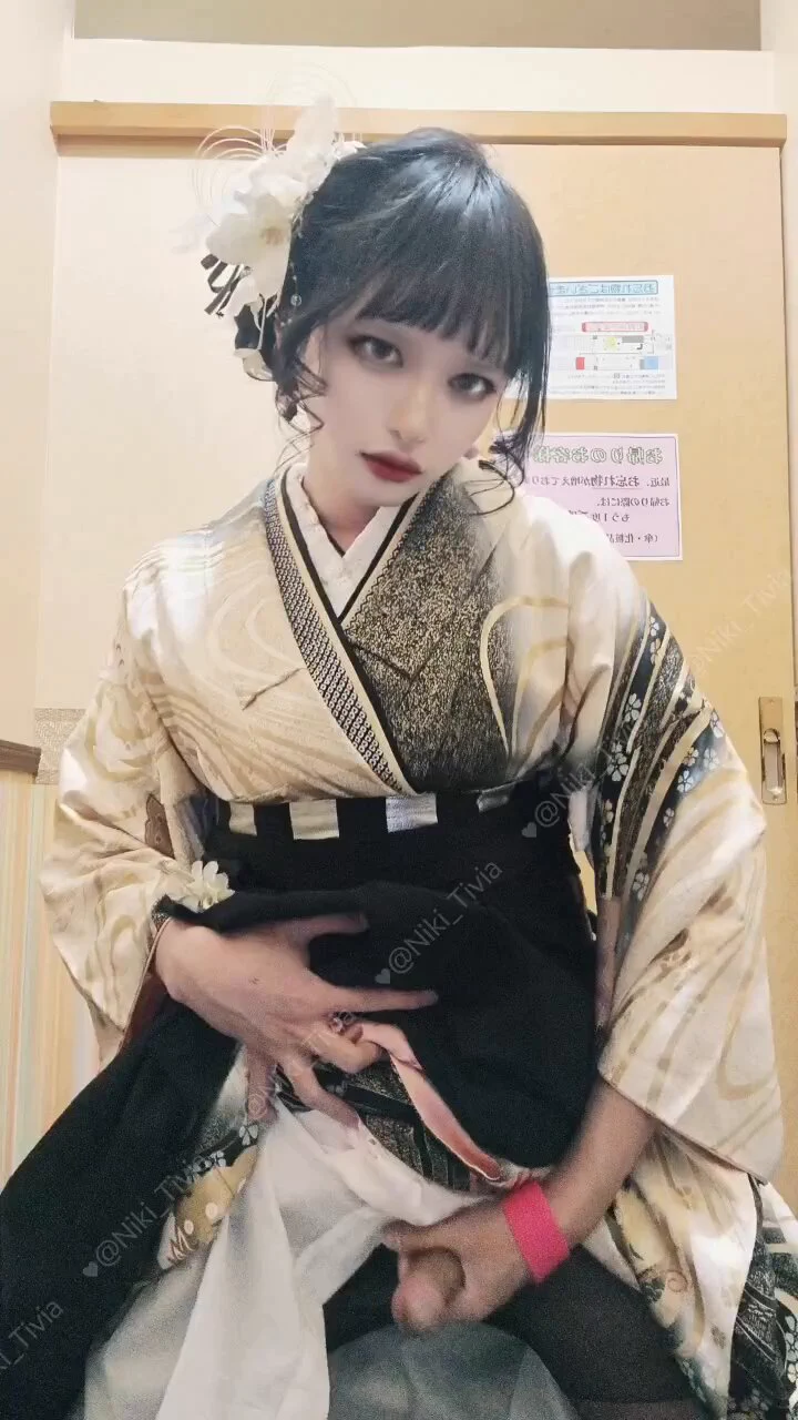 9万粉福利1哦是哪个宝宝山珍海味都不吃远道而来就为了吃我们青楼这一口爆汁肉棒呀💕为了确保新鲜我们都是现做的哦~店长在考虑推出客户亲手制作体验呢#伪娘 #男の娘 #cd https://t.co/5vGYixsgVL