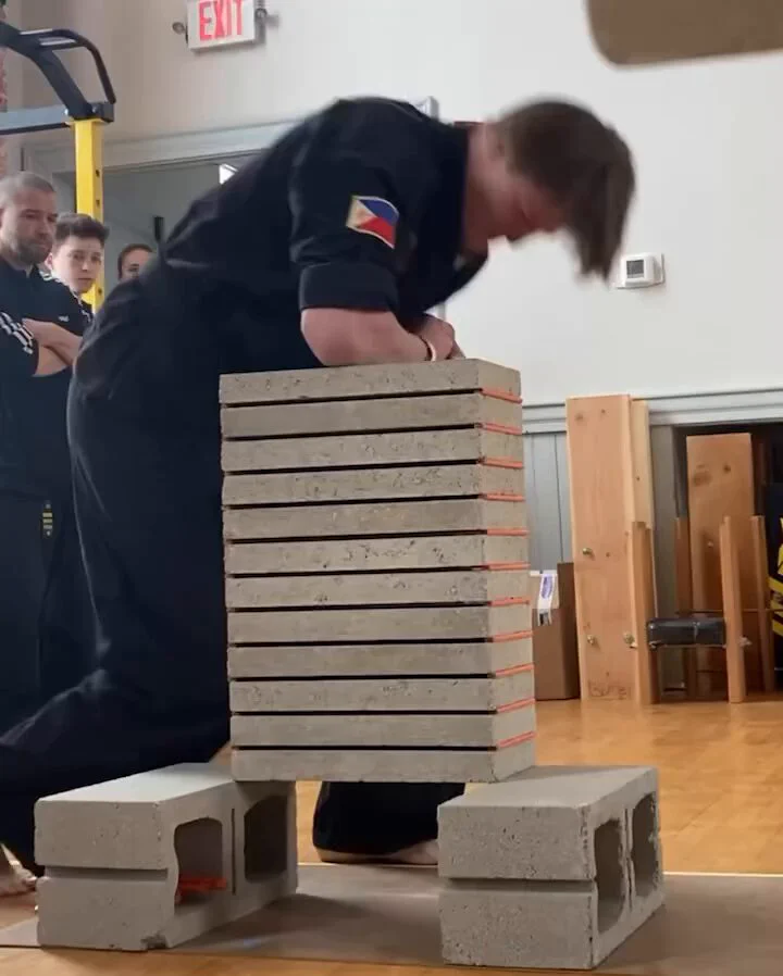Impossible challenge 📹 pointfighterlive https://t.co/E1jPYgGRc4
