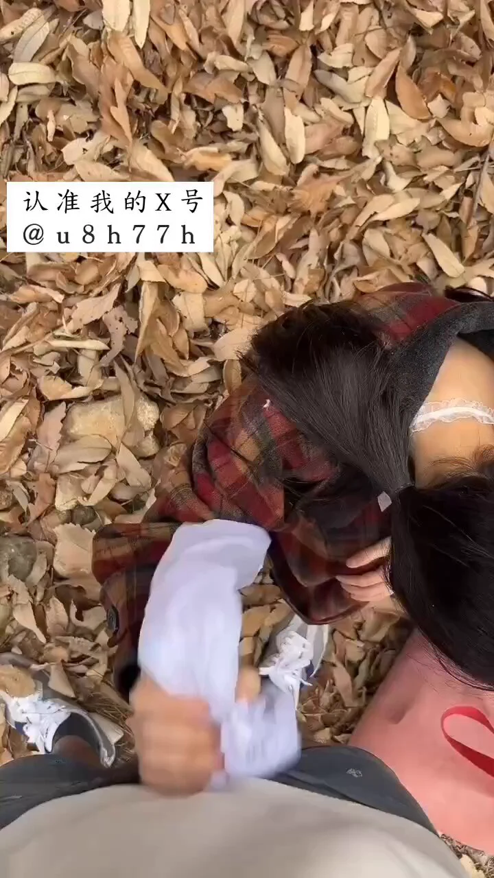 本来脱了裤想和母狗大招三百回合的，结果丝袜鸡巴上一套，没撑一个回合鸡巴就吐了 https://t.co/ISCl19rR1e