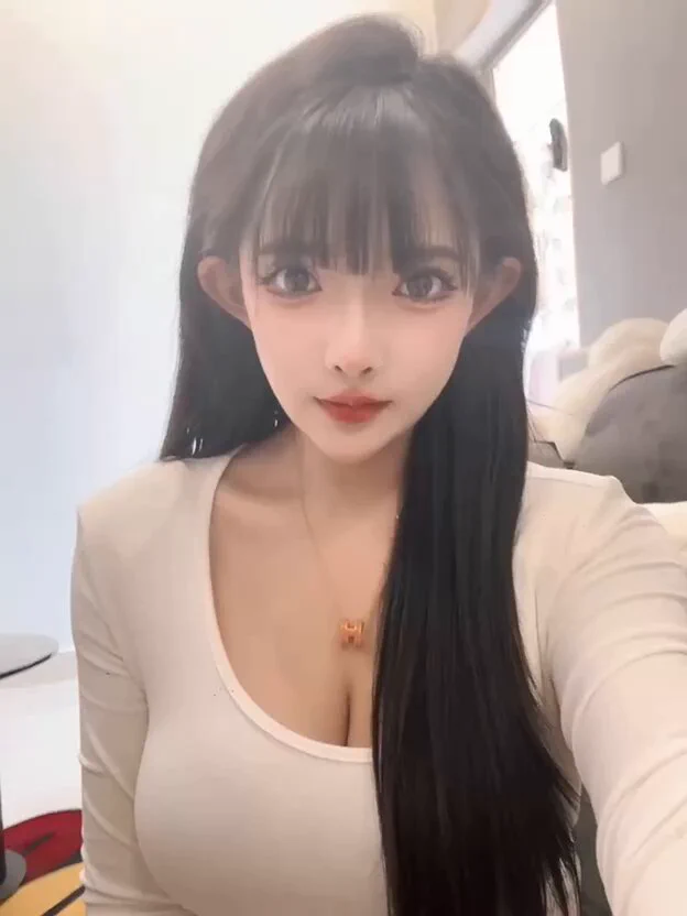 广州 初音🏠❤️极品性感小野猫🐱     03年 身高168 童颜巨乳     🍑臀  细腰 纯天然F 罩杯 波涛汹涌      皮肤白嫩 容颜精致       性格温柔 待K如男友 https://t.co/ZLmNPMxziC
