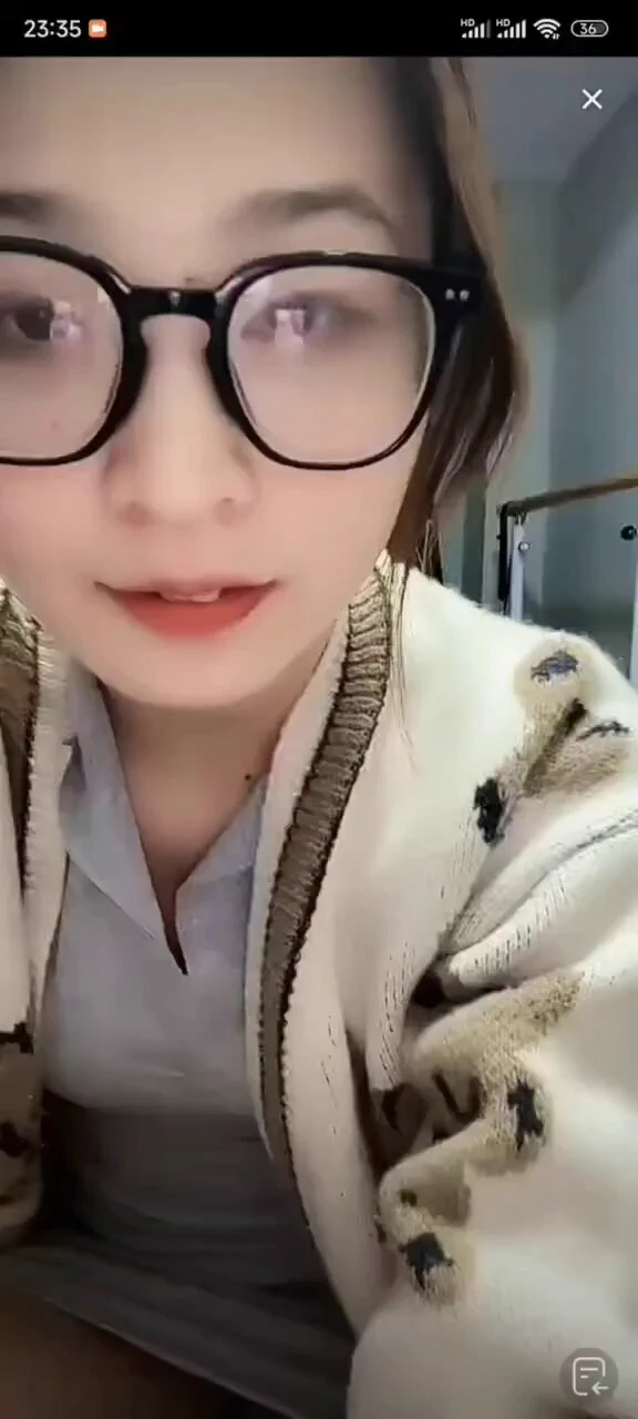 抖音还能让漏逼直播 https://t.co/Rmssg9rF2s