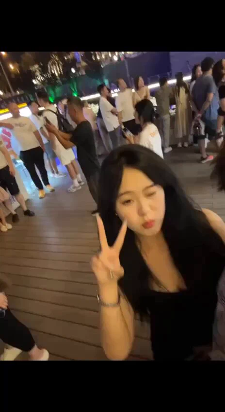 反差大学生女友完整版已放评论区电报群 https://t.co/QINoNcPnBy