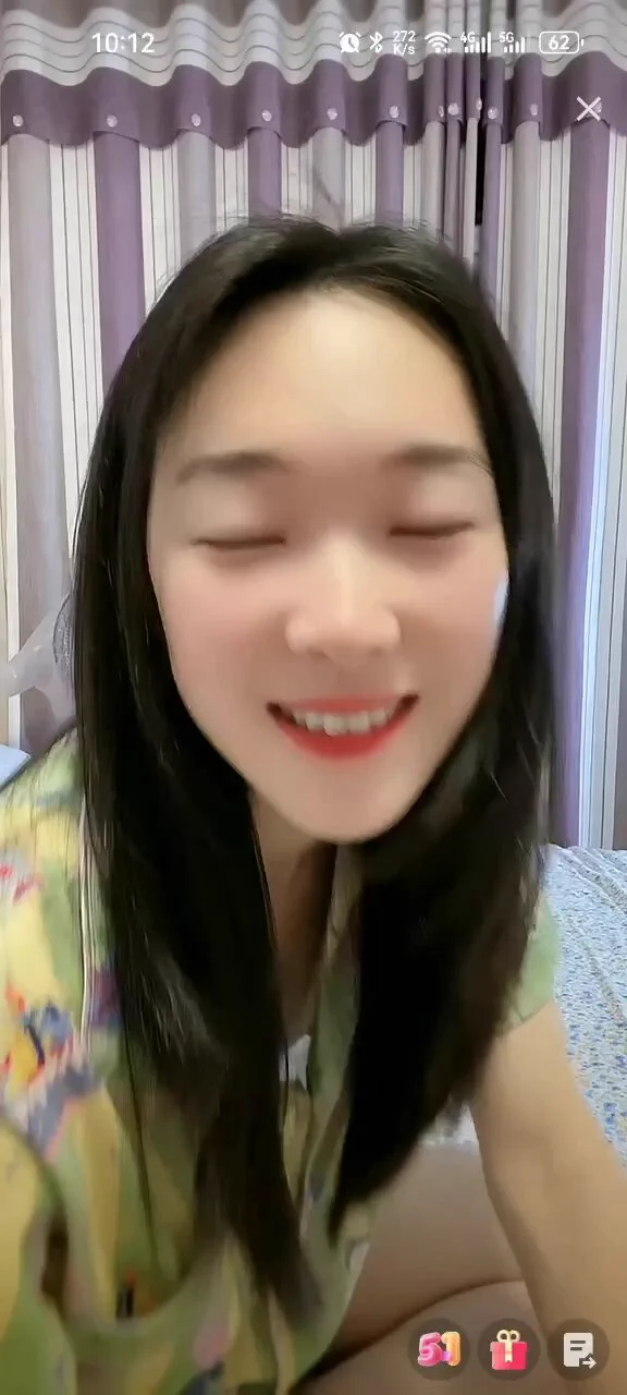 好清纯的小姑娘呀，真漂亮，好喜欢呀……每日抖音直播主播闪现走光露点！#每日大赛 #抖音 #走光 #抖音露点 #抖音闪现 #直播露点 #直播走光 #主播走光 @11chigua @douyinzouguang0 https://t.co/QRyPHZ4YYj
