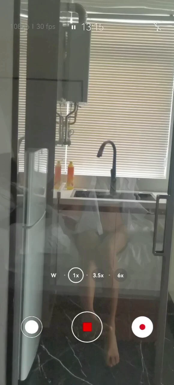 人家身后在玩调教插不上手，所以只能拍点自己的色图了（）#伪娘 #男娘 #调教 https://t.co/DFp3aFqamG