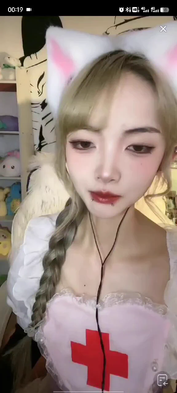 发现走光了还能这么淡定👍🏻 https://t.co/yrCLKJIG02
