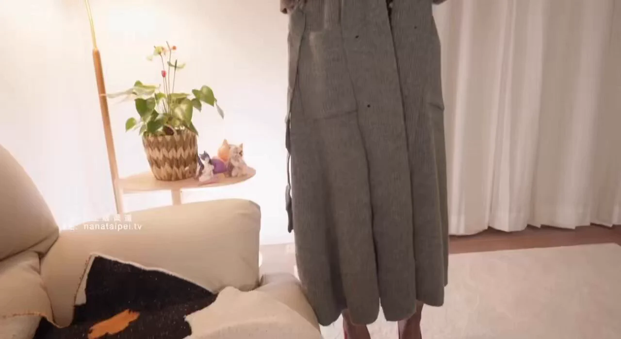 ✨极品白虎肥臀美鲍性瘾女友化身痴女，各种手段勾引宅男男友，对他进行强行榨精！完整版👉: https://t.co/mChnk3S72j https://t.co/qY8NhMrStE