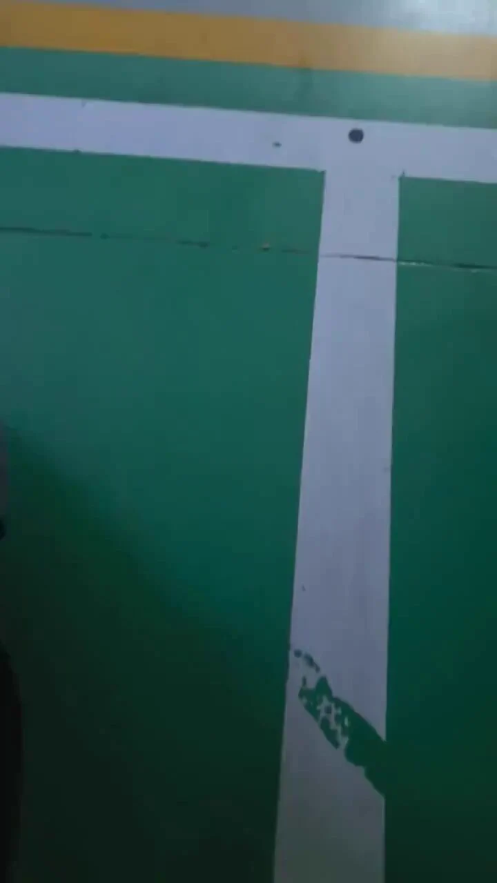 上班上班 https://t.co/jkQF2o0DKp