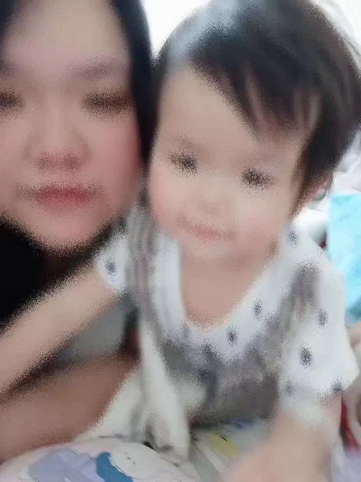 今天是母親節耶偷偷曬一下我的小寶貝就知道我平常是個多幼稚的媽媽了騙人生女兒❤️#限時刪😆 https://t.co/wrcova7R2u