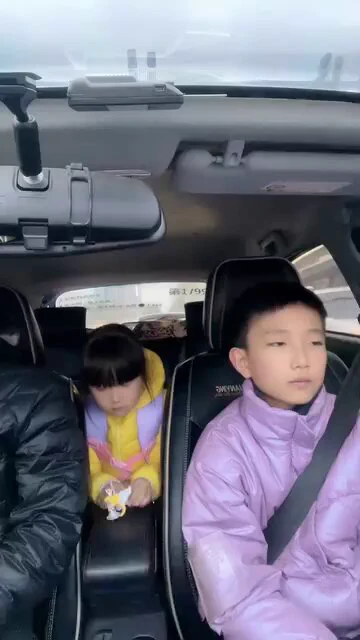 當！你的眼睛瞇著笑～ https://t.co/iblNpOy4wl