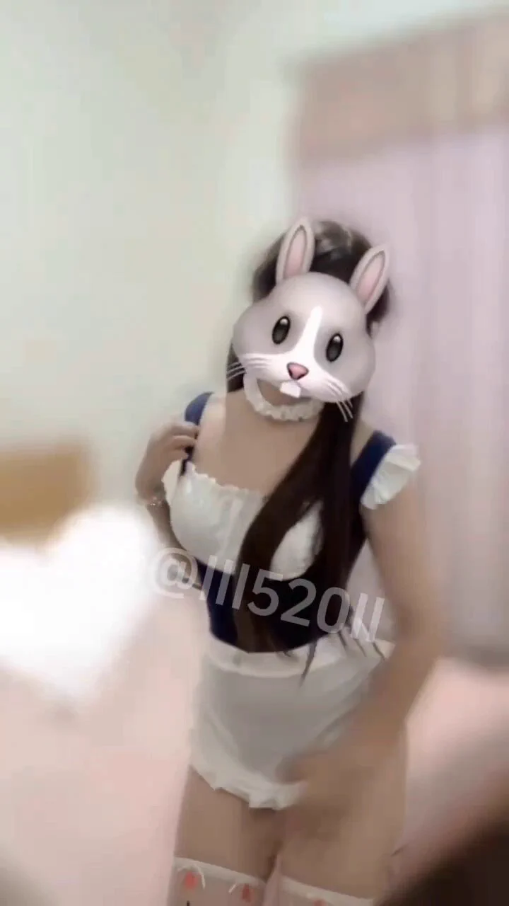 哥哥辛苦啦，小怡跳抖音热舞给哥哥看@MaecMax｜@GnewHome@WaecMax｜@SnewHome@DaecMax｜@QnewHome@GaecMax｜@DnewHome https://t.co/cG5blJ13aF