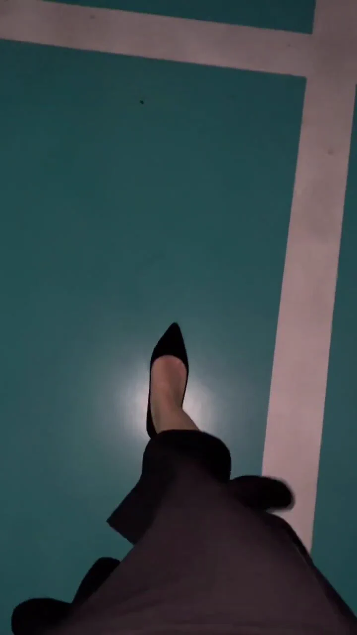 上班啦上班啦，都没时间做早操了。#人妻少妇 #丝袜美腿 #高跟 https://t.co/G4NOd5hW8I