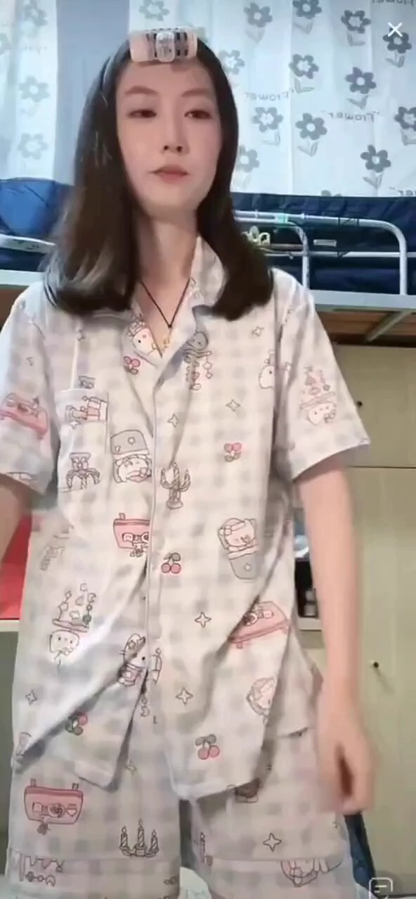大学生主播就是没什么心眼子 https://t.co/yxmTNWxkv1
