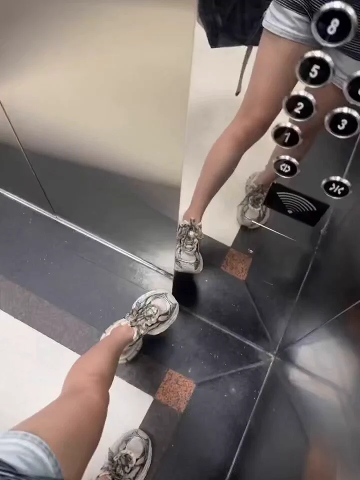 汗水是心灵的告白😳😳 https://t.co/Niq2rU0Hxi