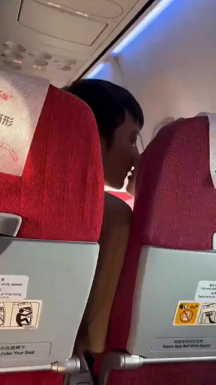 算了 就当我啥也没看见 https://t.co/Krkyqqs22T