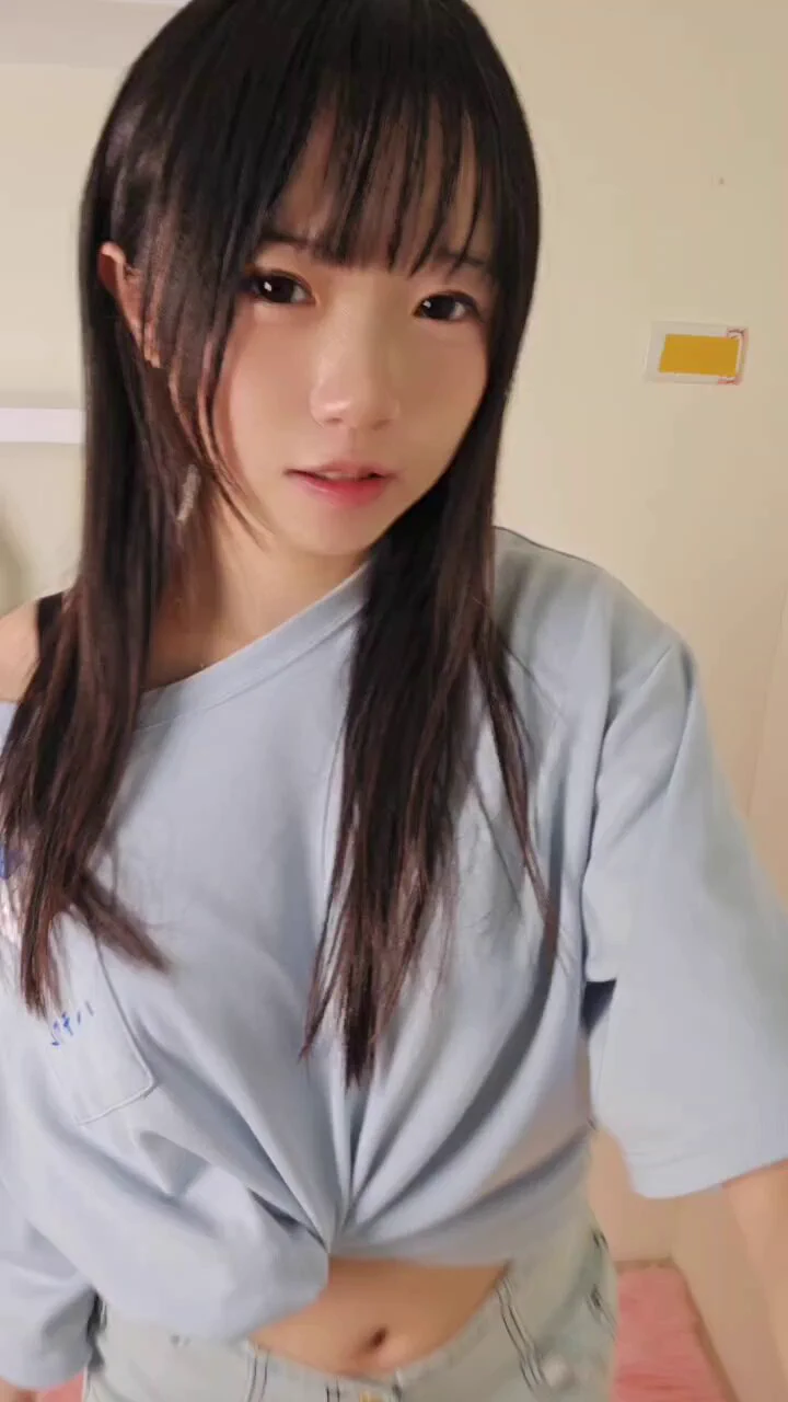 我要來去看划龍舟＼＼\\٩( 'ω' )و //／／但感覺會熱死 https://t.co/4oc952Ek80