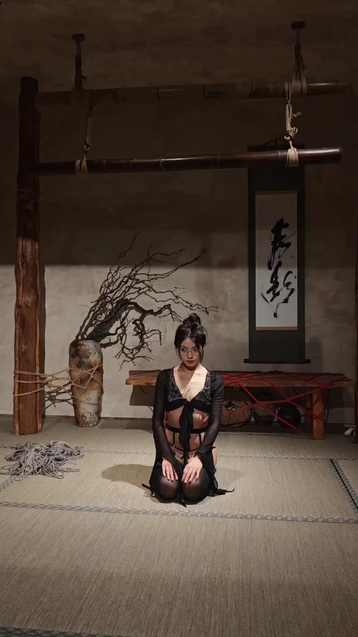 模特说这次捆捆让她想起与前任的分手吵架 @ghpysm11 完整版在会员群 https://t.co/glHq2Av1ib